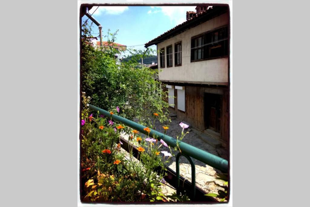 Authentic Guest Stay In The Heart Of Veliko Tarnovo Студио С Изглед Към Царевец Exteriér fotografie
