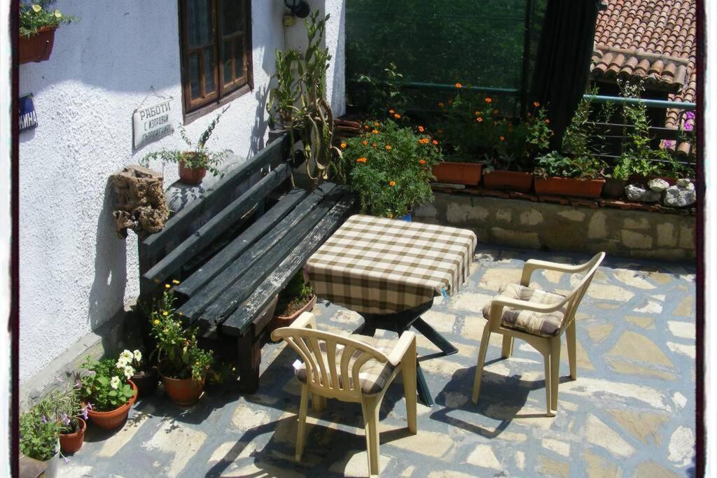 Authentic Guest Stay In The Heart Of Veliko Tarnovo Студио С Изглед Към Царевец Exteriér fotografie