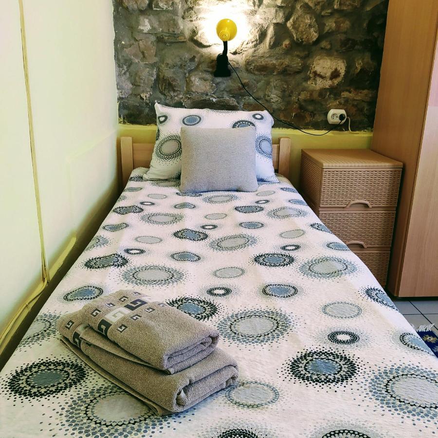 Authentic Guest Stay In The Heart Of Veliko Tarnovo Студио С Изглед Към Царевец Exteriér fotografie